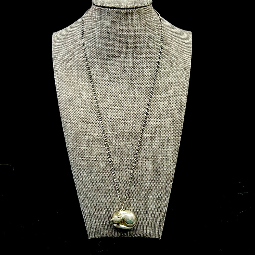 Vintage  Max Factor crème “ Aquarius Perfume “ Cat hinged holder/ necklace 22”